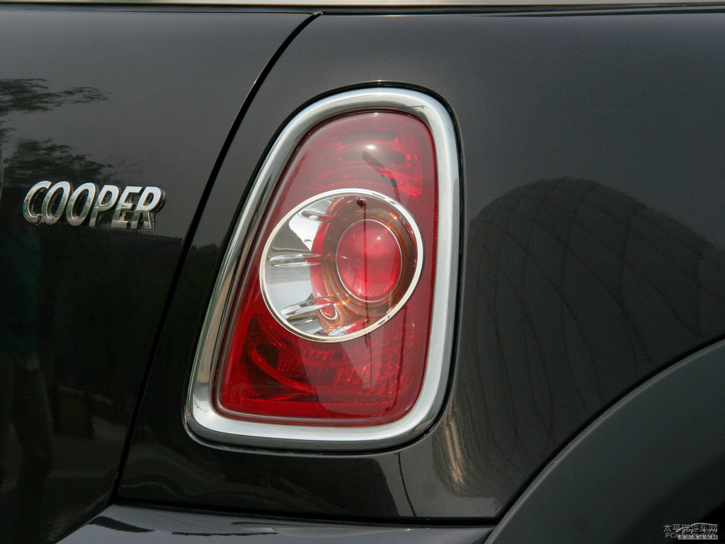 ɿɫMINI CABRIO܇β^DƬ