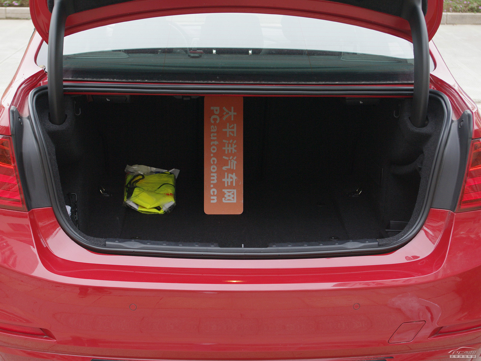 寶馬3系(進(jìn)口)空間高清大圖