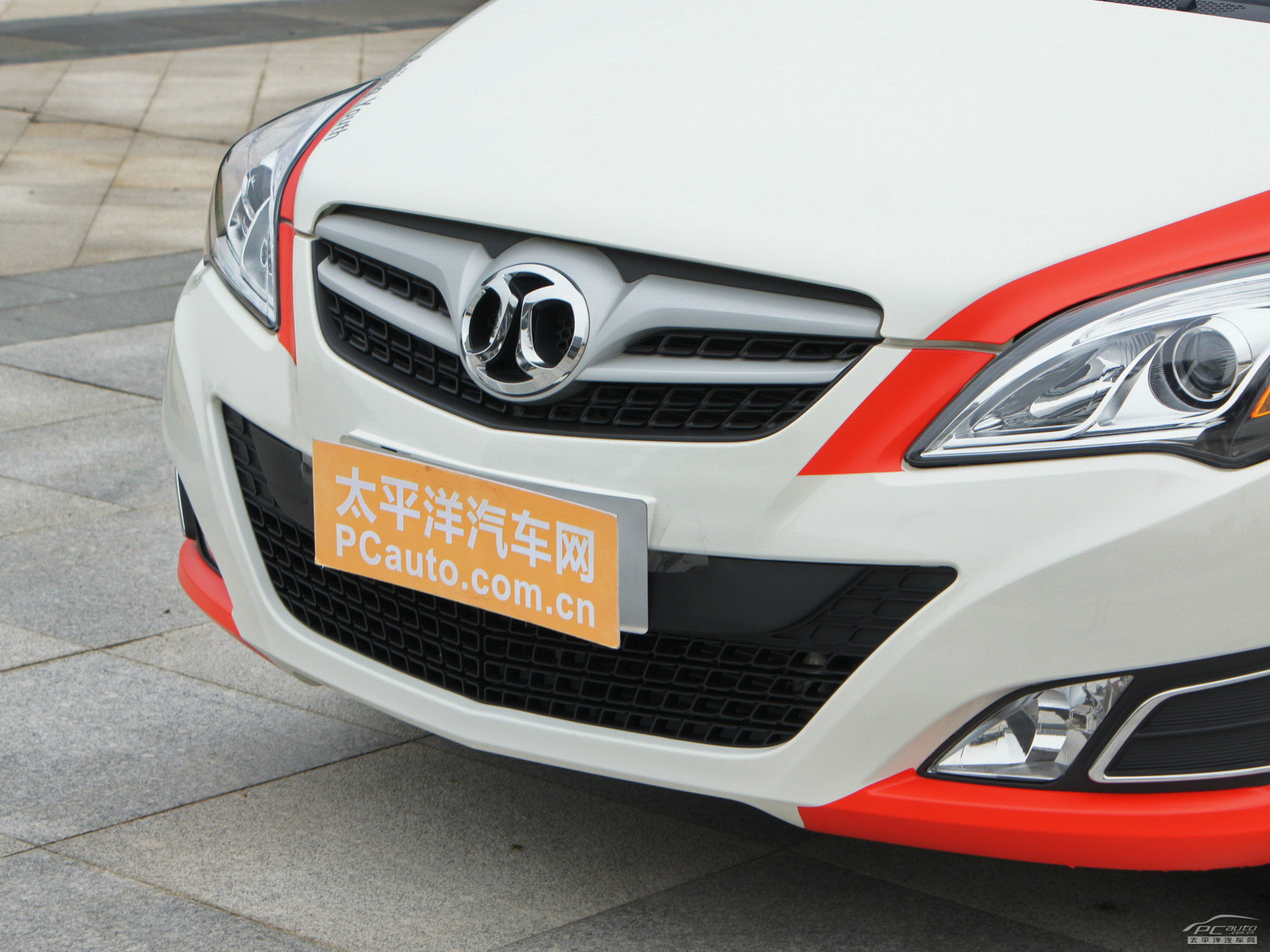 北京汽車E系列外觀高清大圖