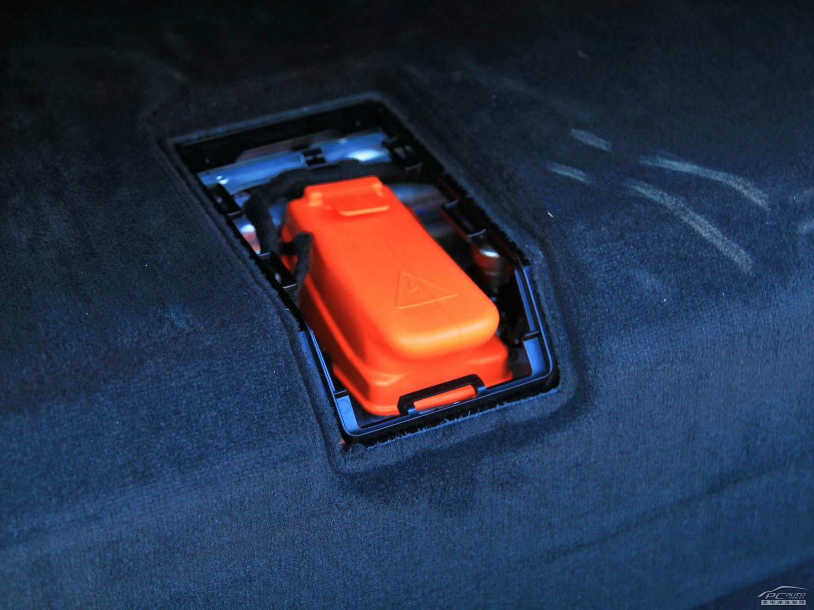 奧迪A8L空間高清大圖