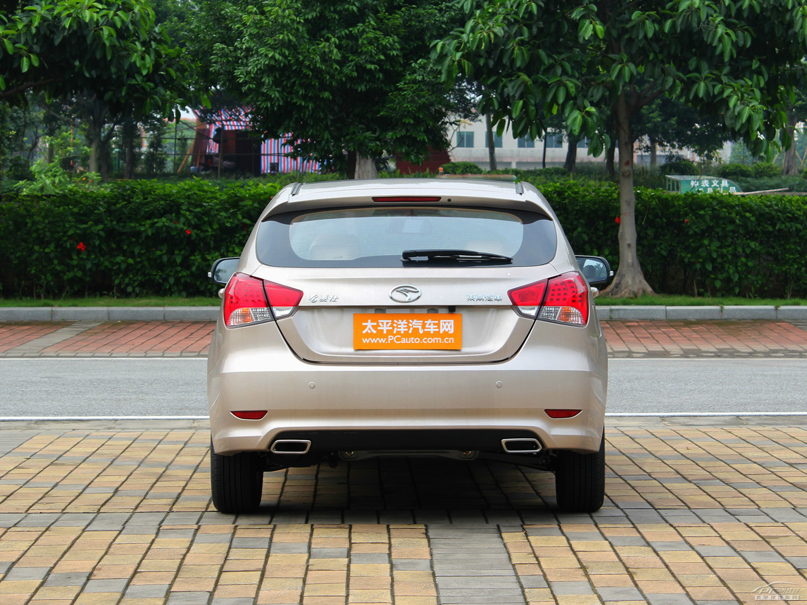 V6菱仕外觀高清大圖
