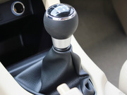 2013款 1.5L 手動(dòng) 豪華版 2013款 1.5L 手動(dòng) 豪華版