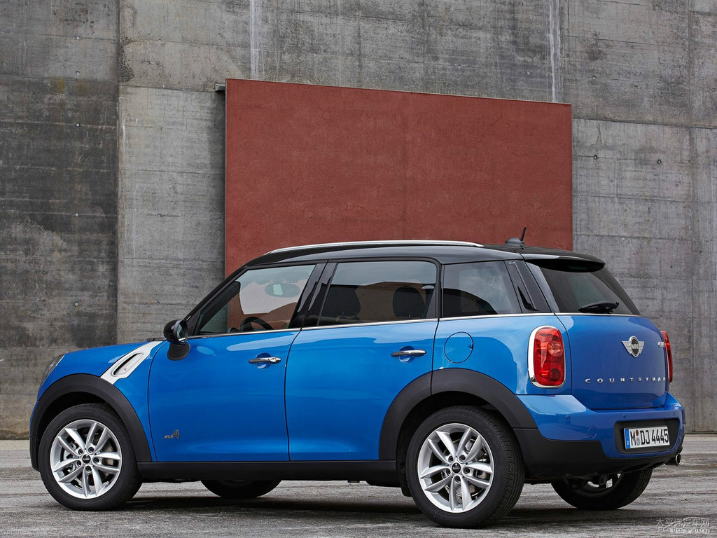 {(ln)ɫMINI COUNTRYMAN܇^^DƬ