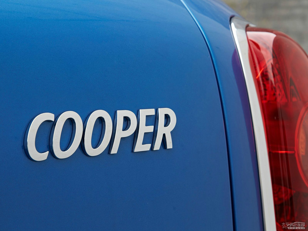 {ɫMINI COUNTRYMAN܇β^DƬ