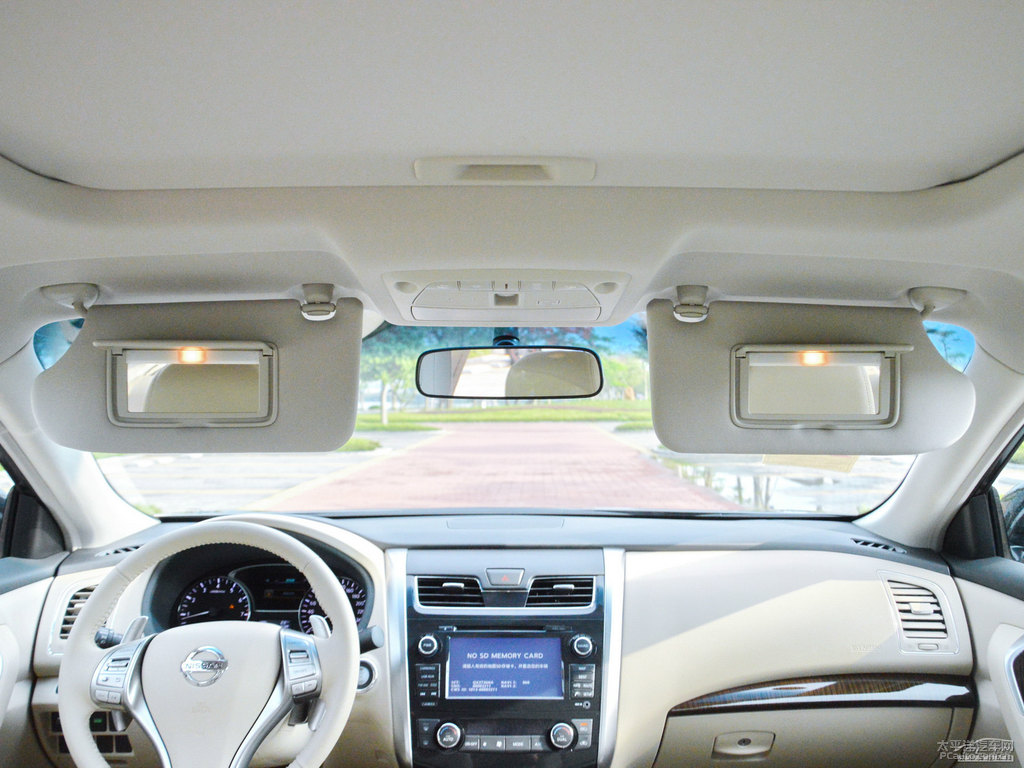 鎢鋼灰天籟車廂內(nèi)飾圖片