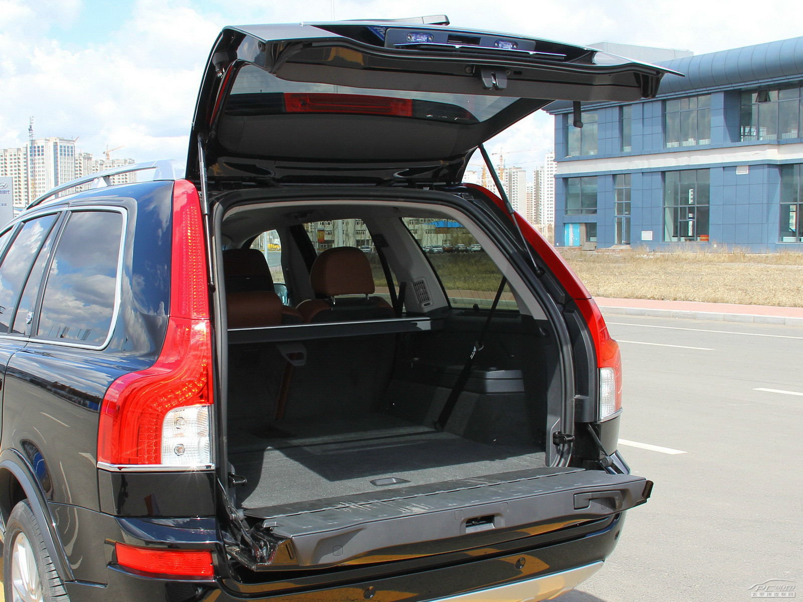 沃爾沃XC90空間高清大圖