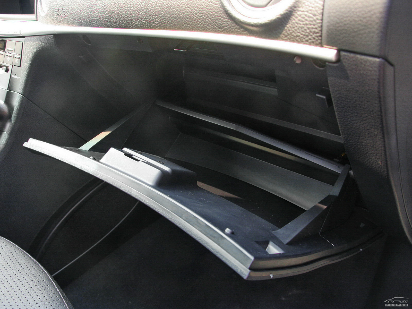 納智捷大7 SUV空間高清大圖