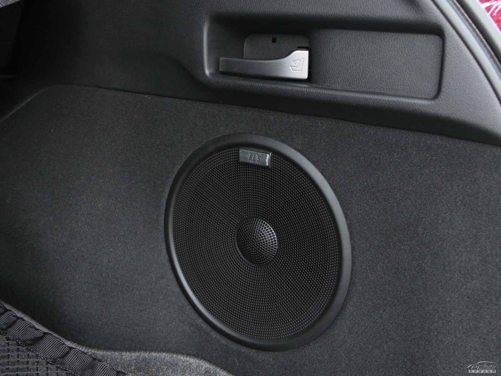 謳歌RDX(進(jìn)口)空間高清大圖