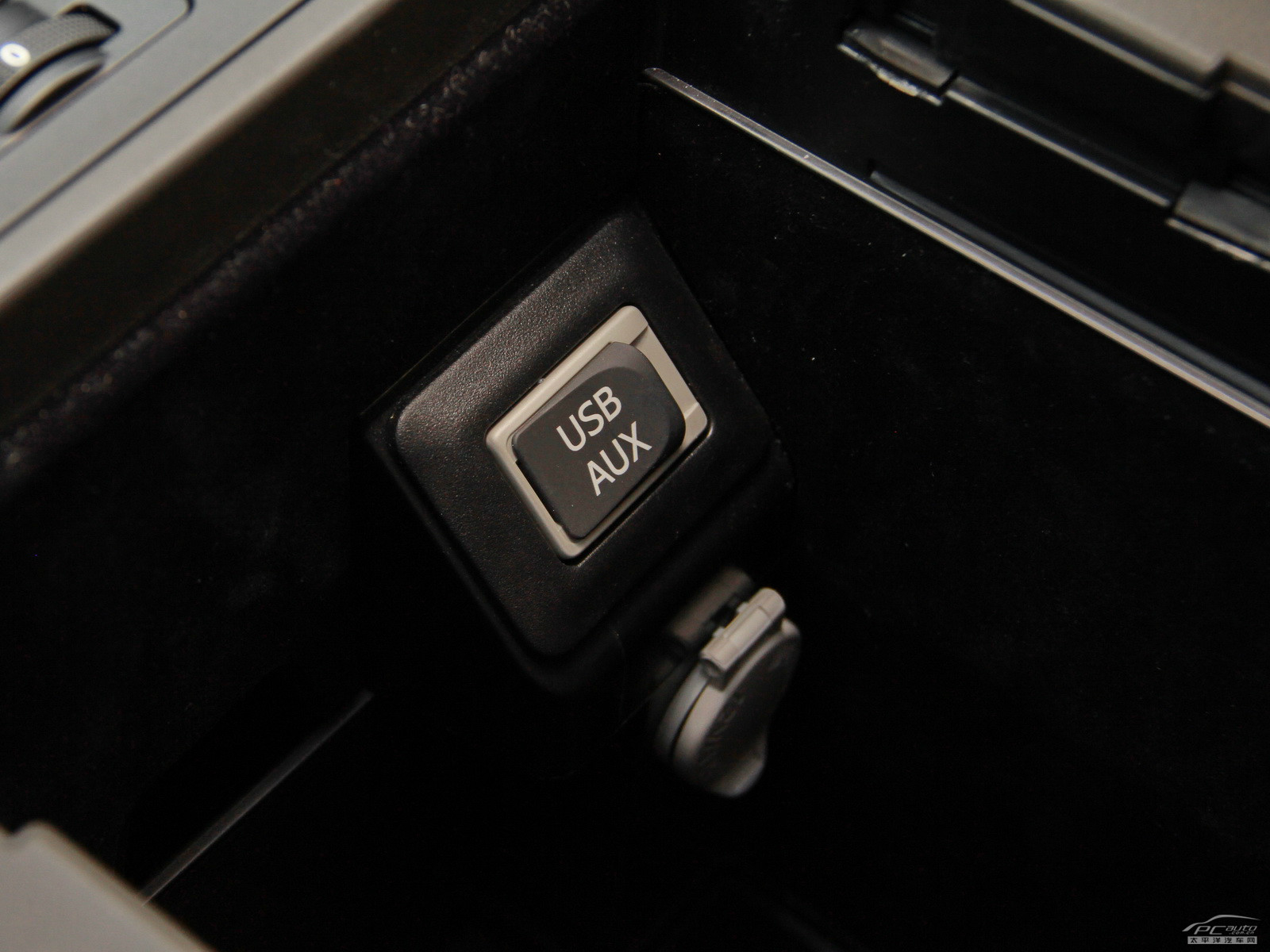 雷克薩斯RX空間高清大圖