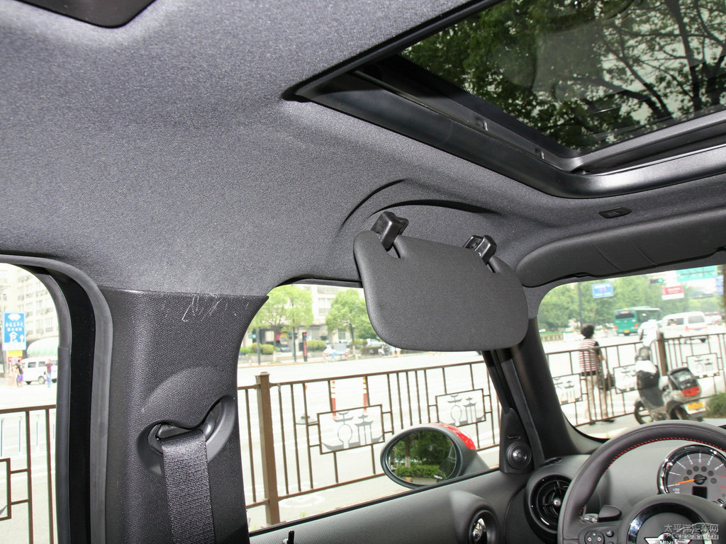 MINI JCW COUNTRYMAN܇(ni)DƬ