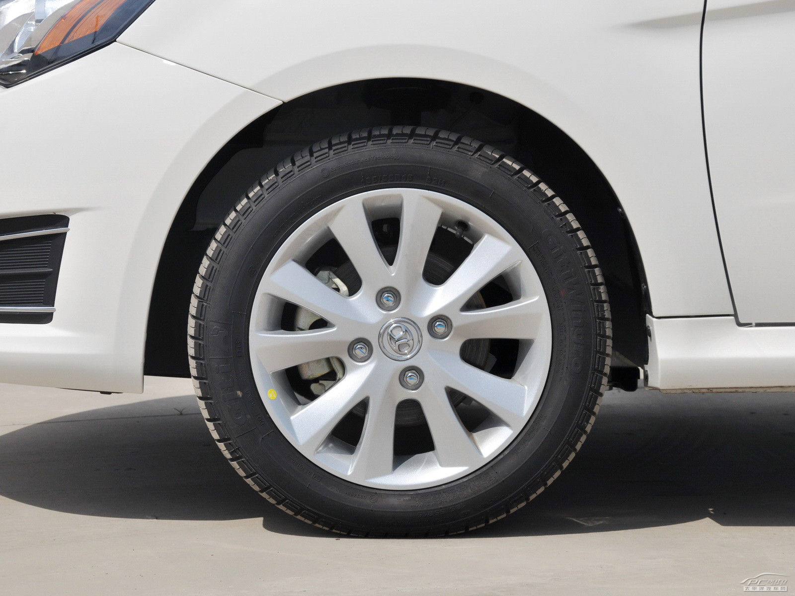 北京汽車E系列外觀高清大圖