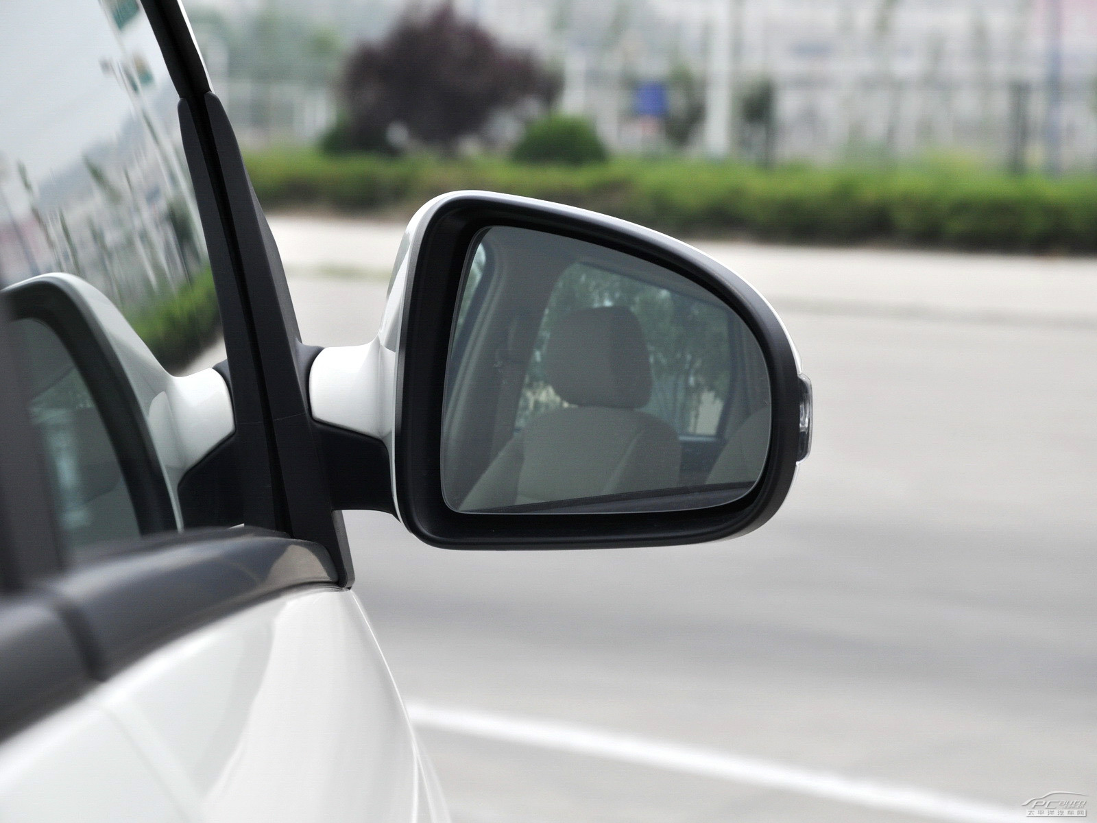 北京汽車E系列外觀高清大圖