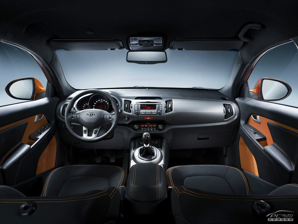 SPORTAGE內(nèi)飾高清大圖