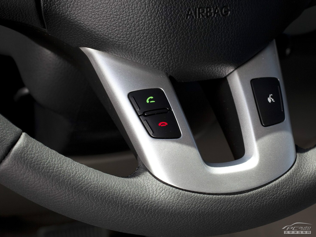 SPORTAGE內(nèi)飾高清大圖