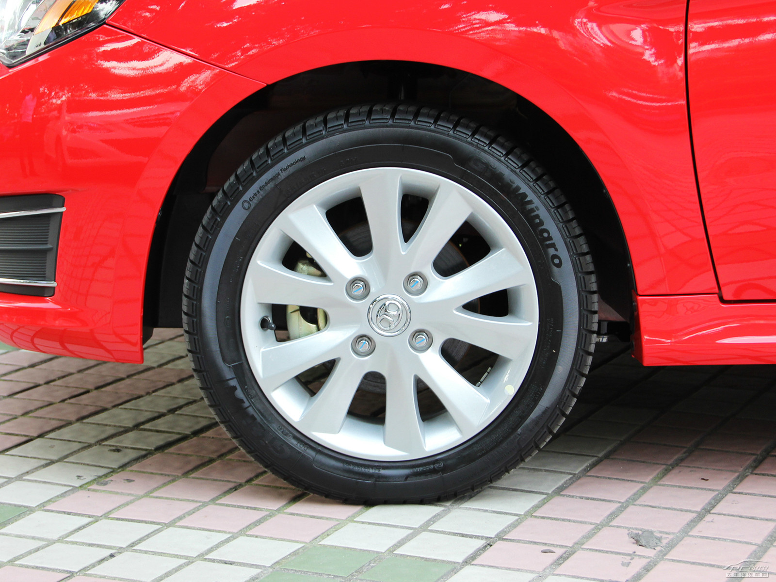 北京汽車E系列外觀高清大圖