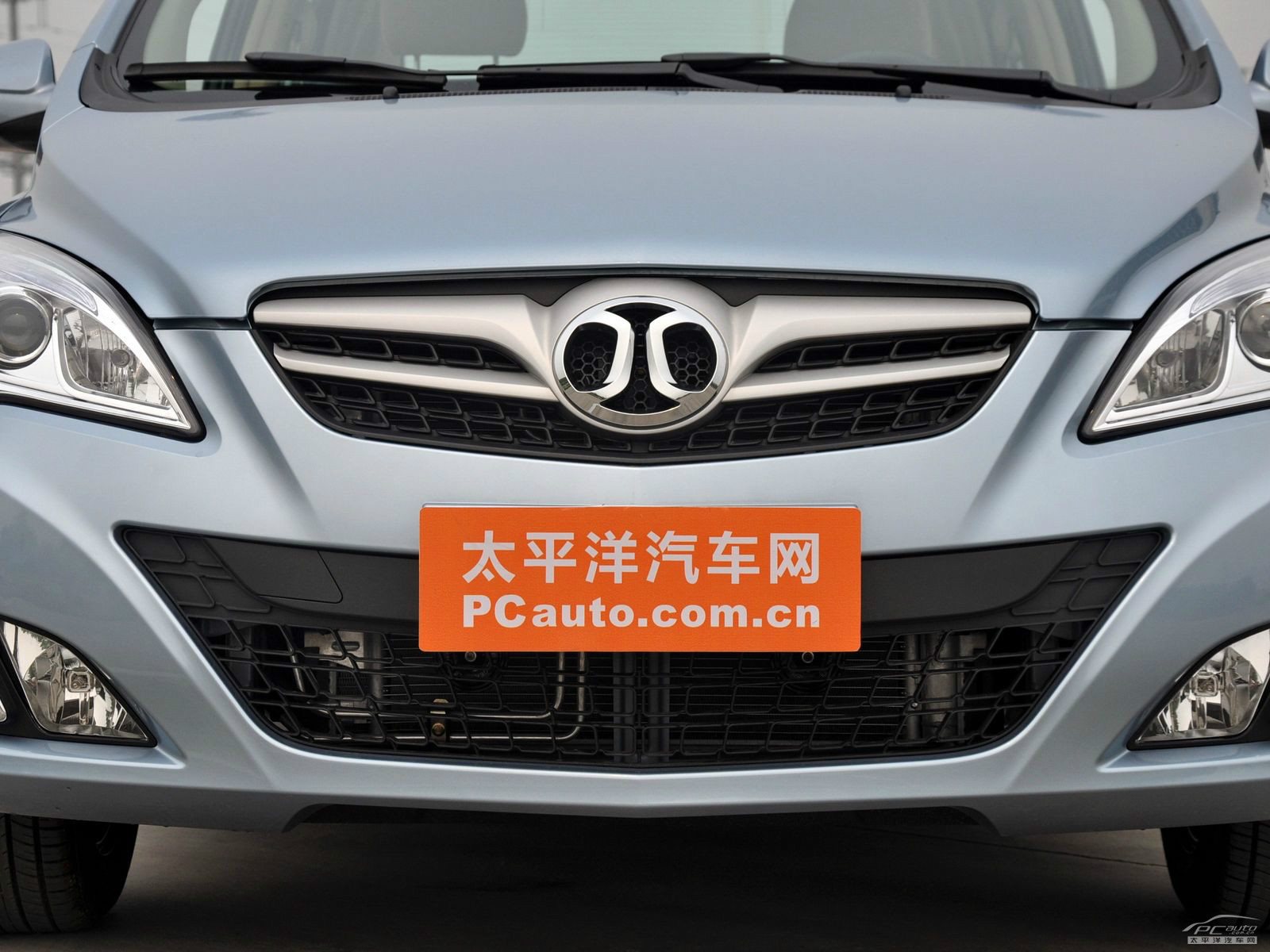 北京汽車E系列外觀高清大圖