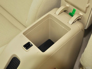 2013款 三廂 1.3L 手動(dòng)樂(lè)天版 2013款 三廂 1.3L 手動(dòng)樂(lè)天版