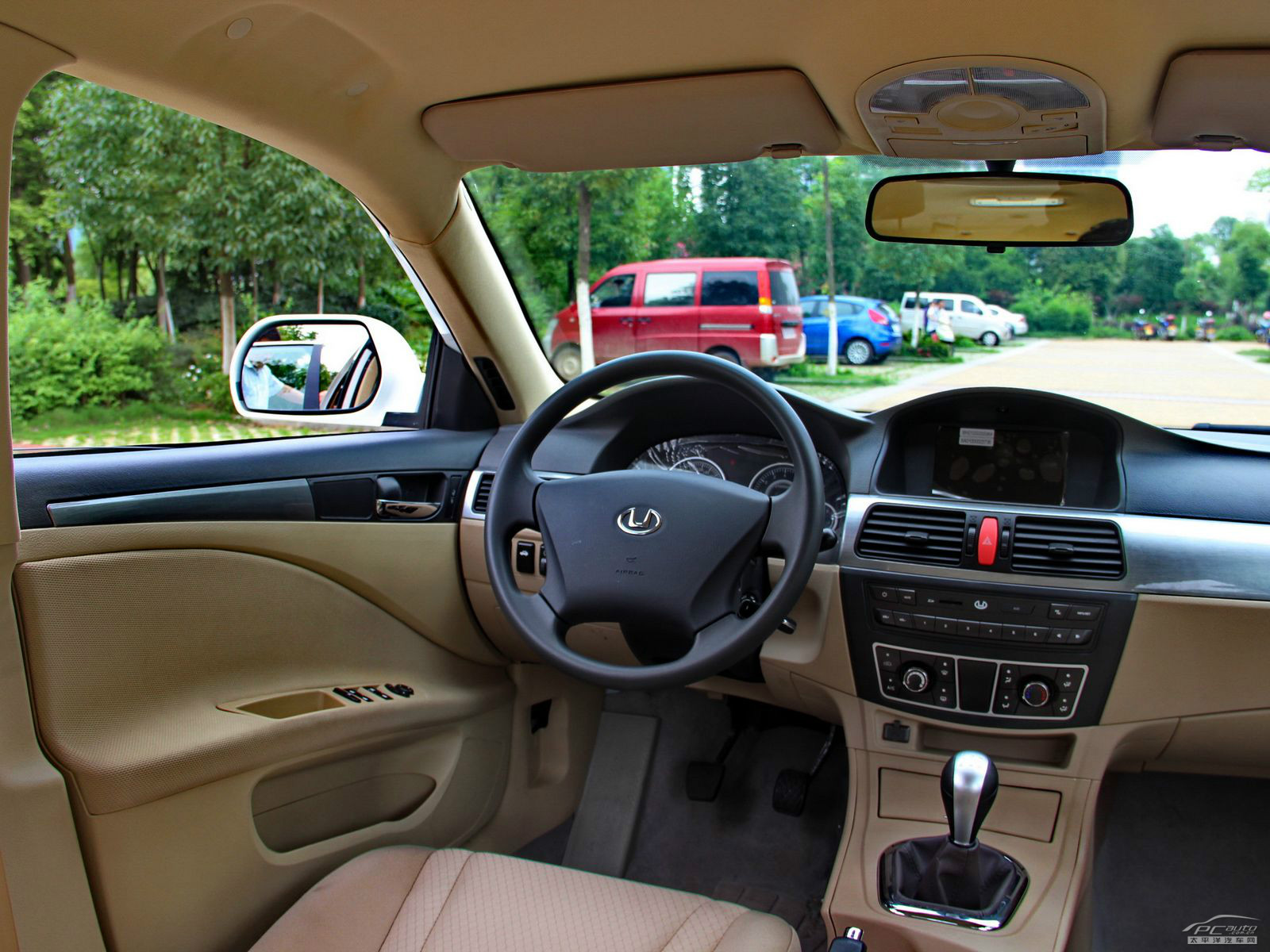 路盛E70內(nèi)飾高清大圖