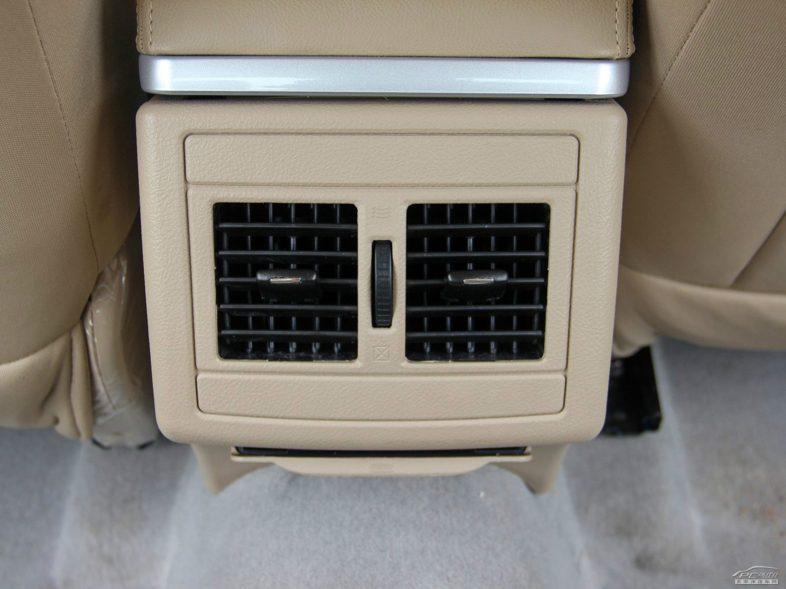 路盛E70內(nèi)飾高清大圖