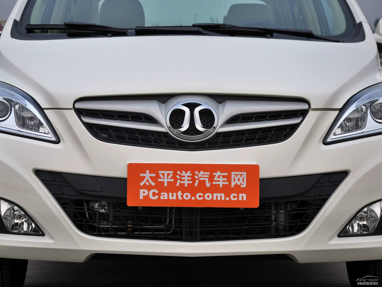 北京汽車E系列外觀高清大圖