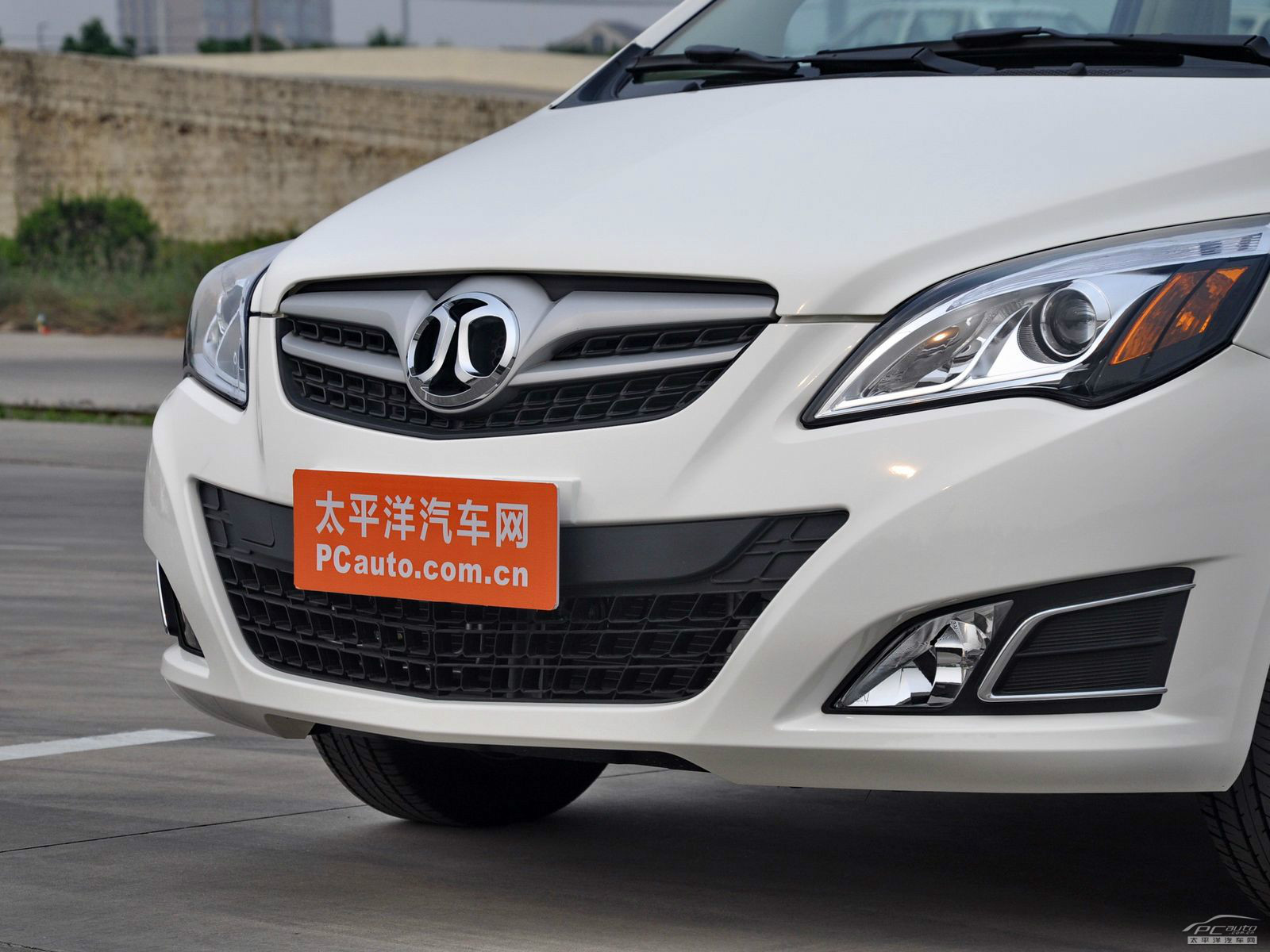 北京汽車E系列外觀高清大圖