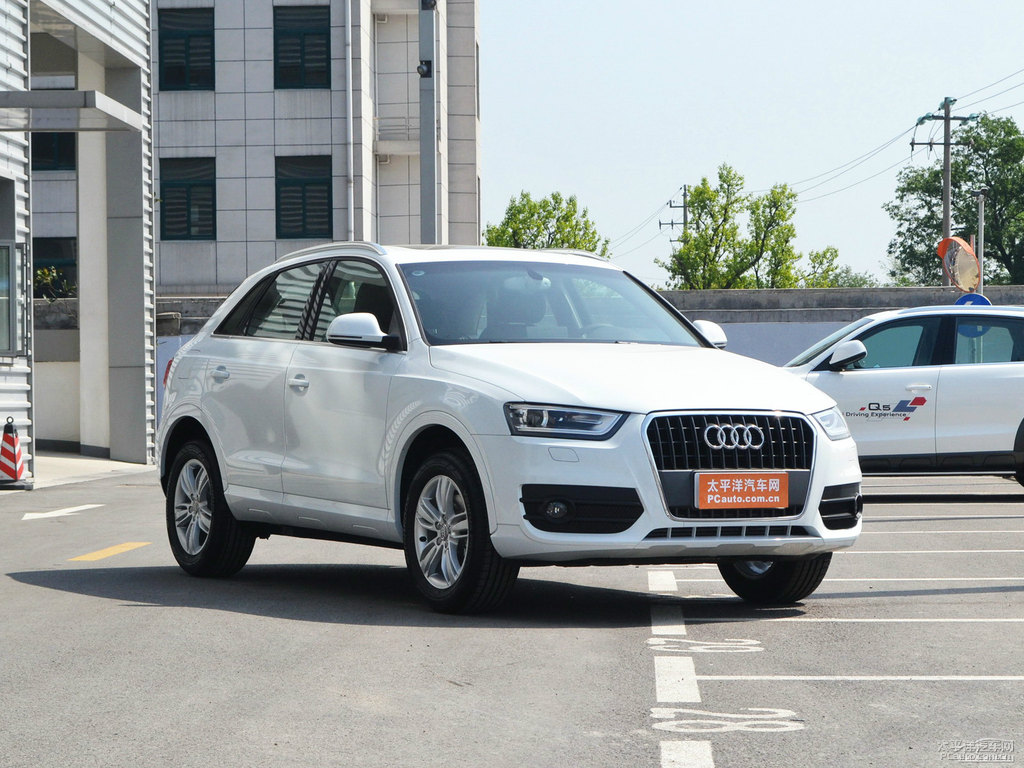 冰川白奧迪Q3整車外觀外觀圖片