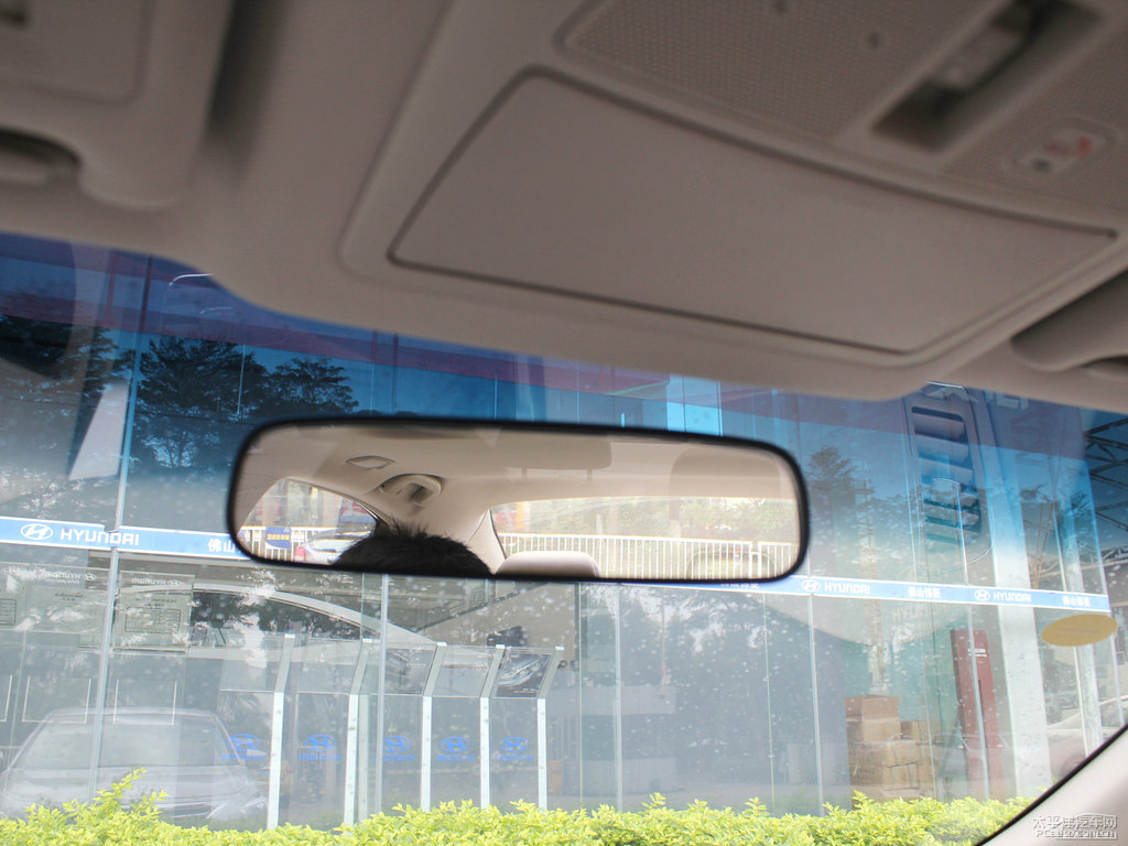 月光銀天籟車廂內(nèi)飾圖片