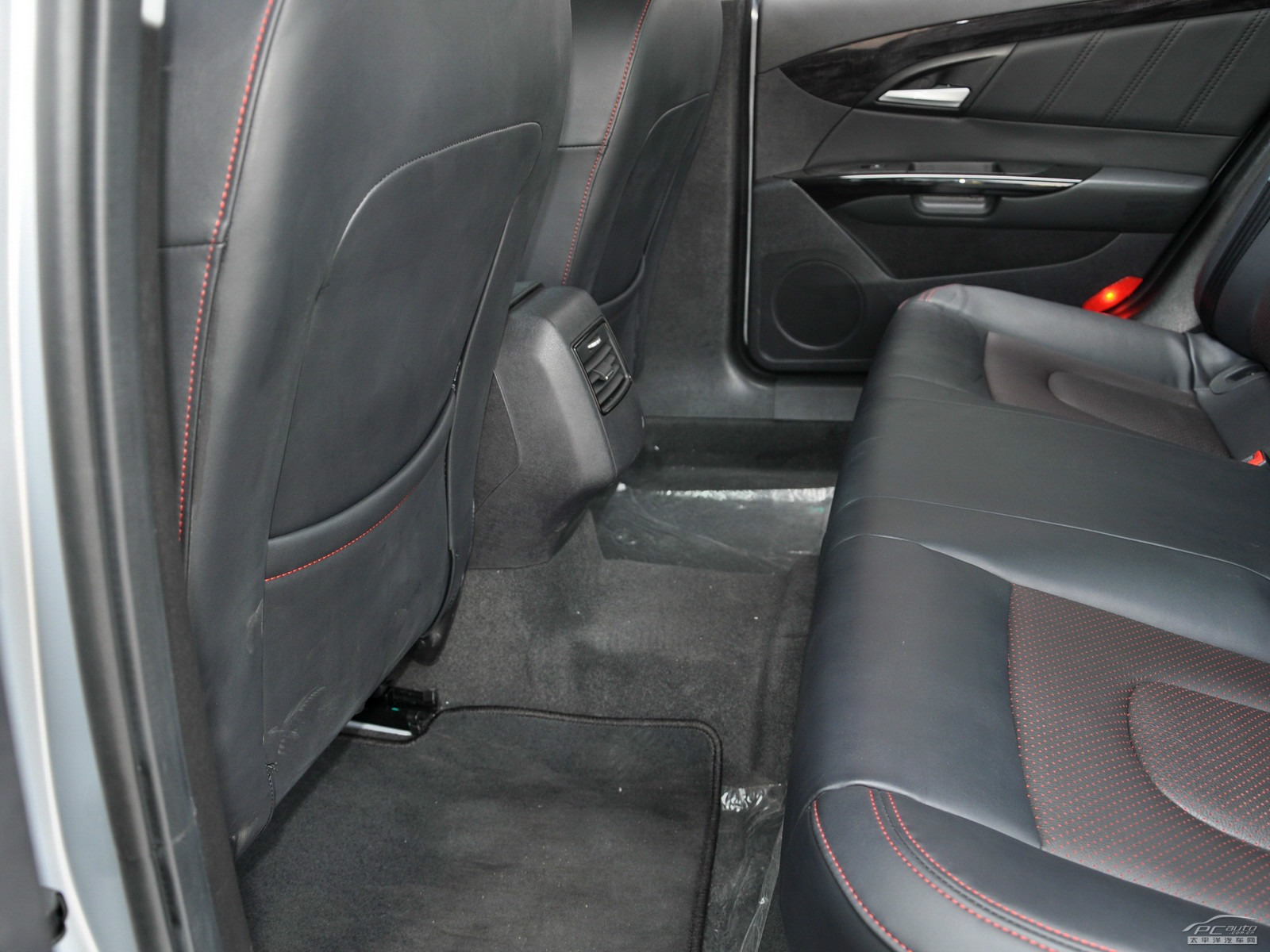 紳寶D70空間高清大圖