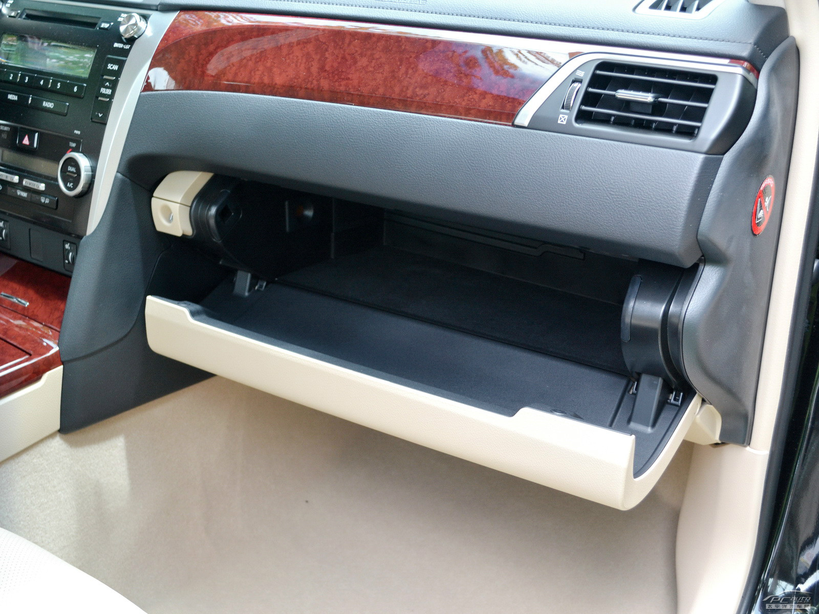 凱美瑞空間高清大圖