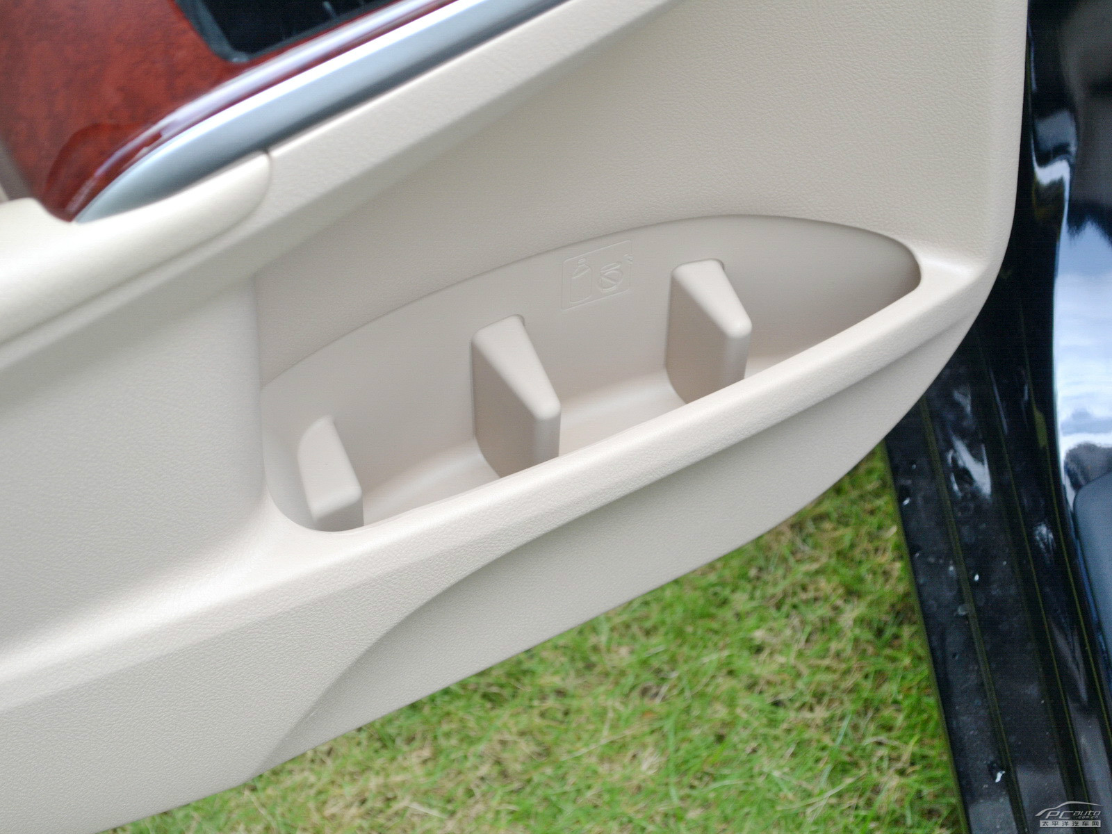 凱美瑞空間高清大圖