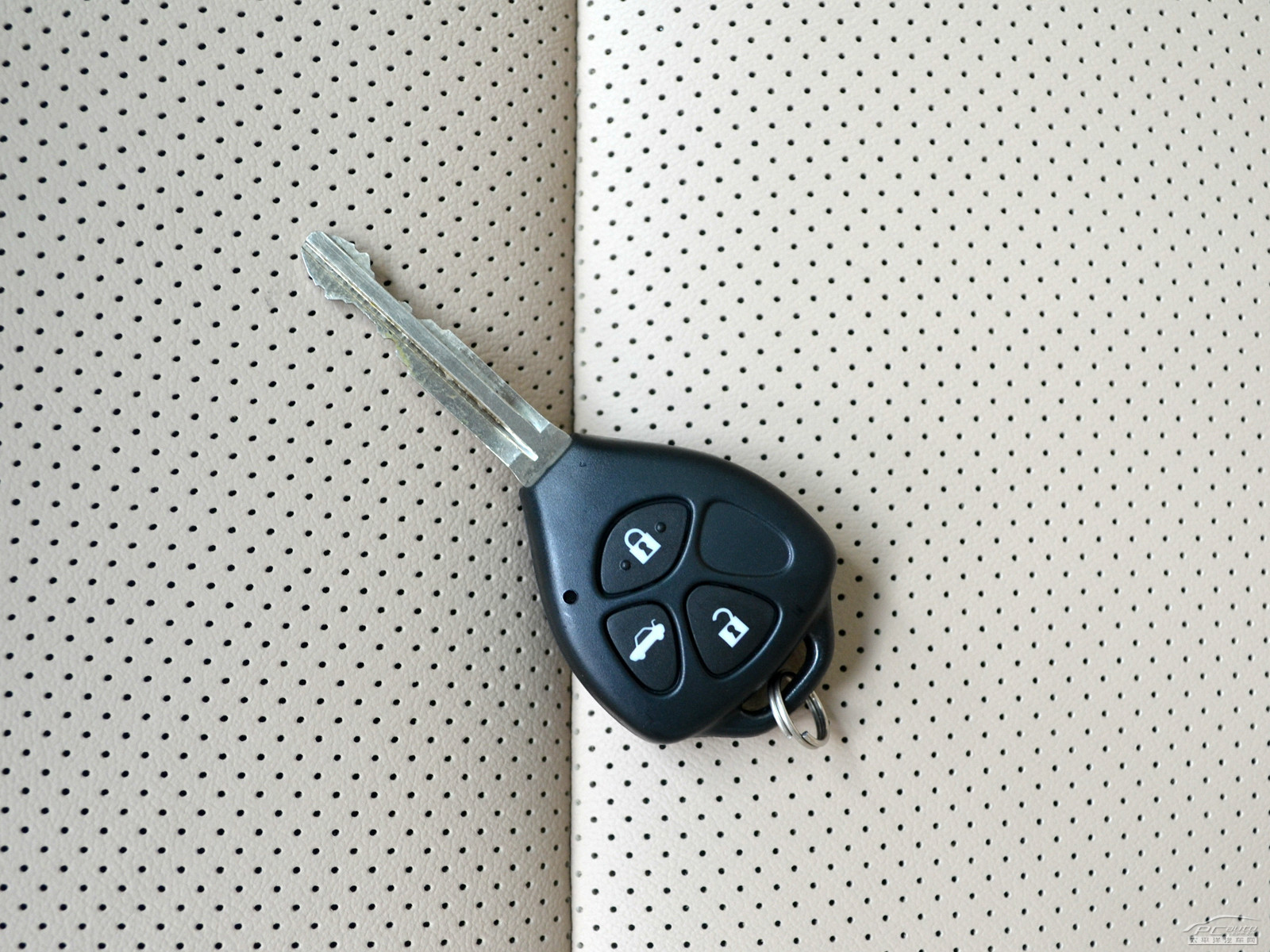 凱美瑞細(xì)節(jié)高清大圖