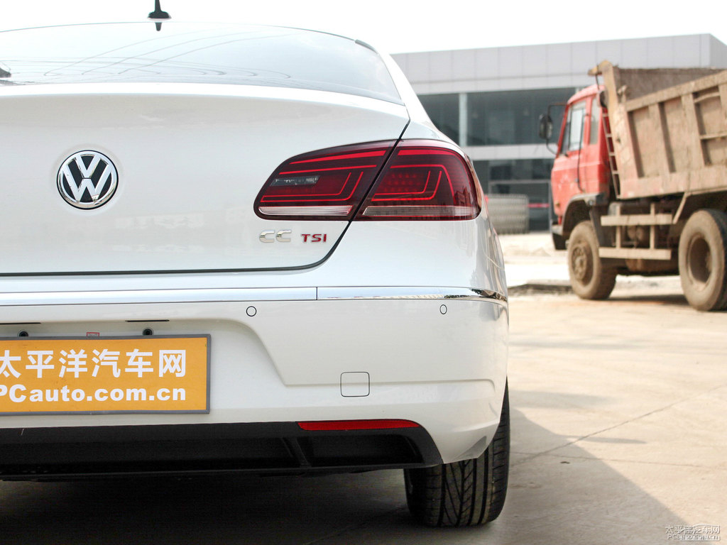 朱鷺白大眾CC車尾外觀圖片