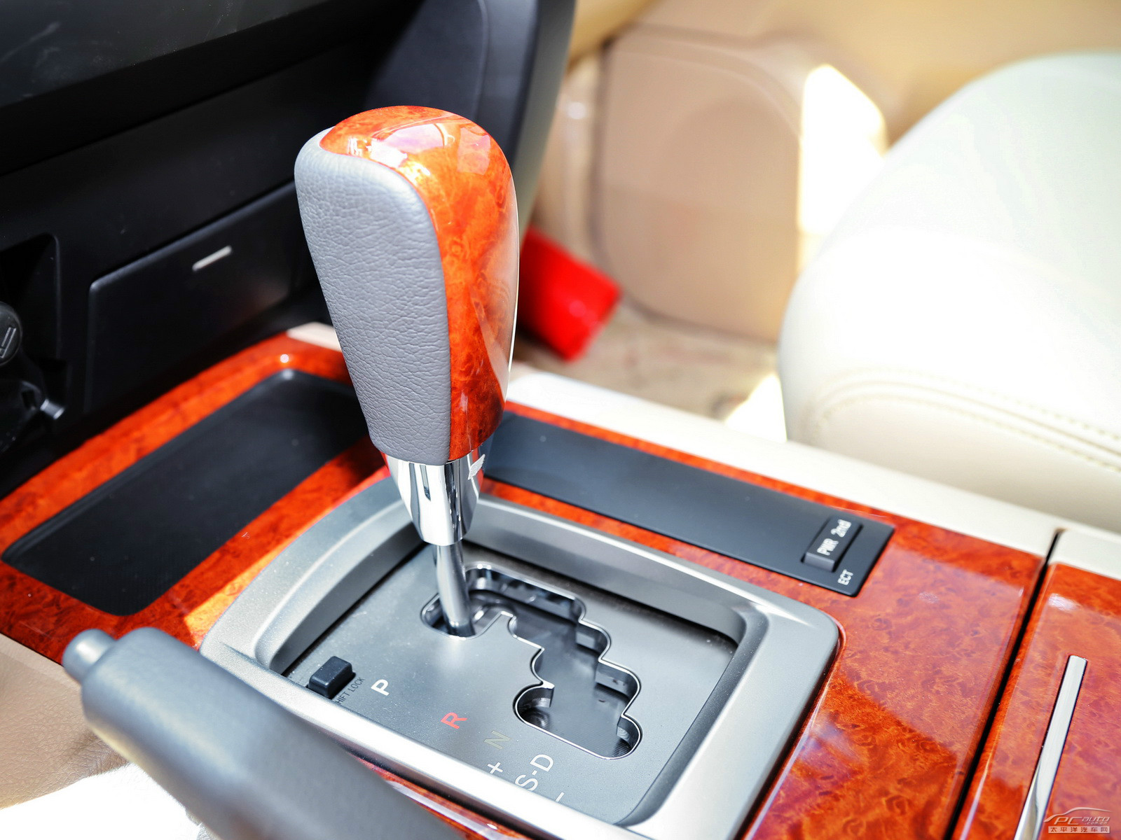 蘭德酷路澤(進(jìn)口) 內(nèi)飾高清大圖