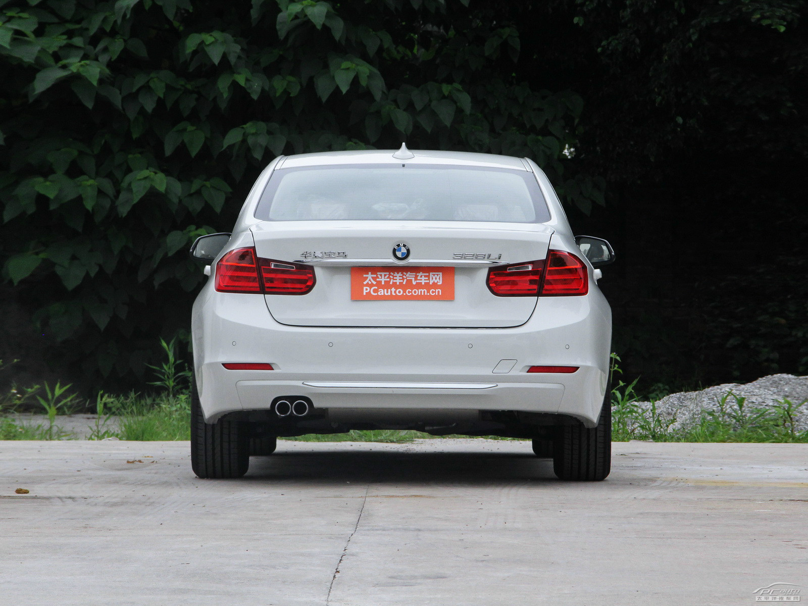 寶馬3系外觀高清大圖