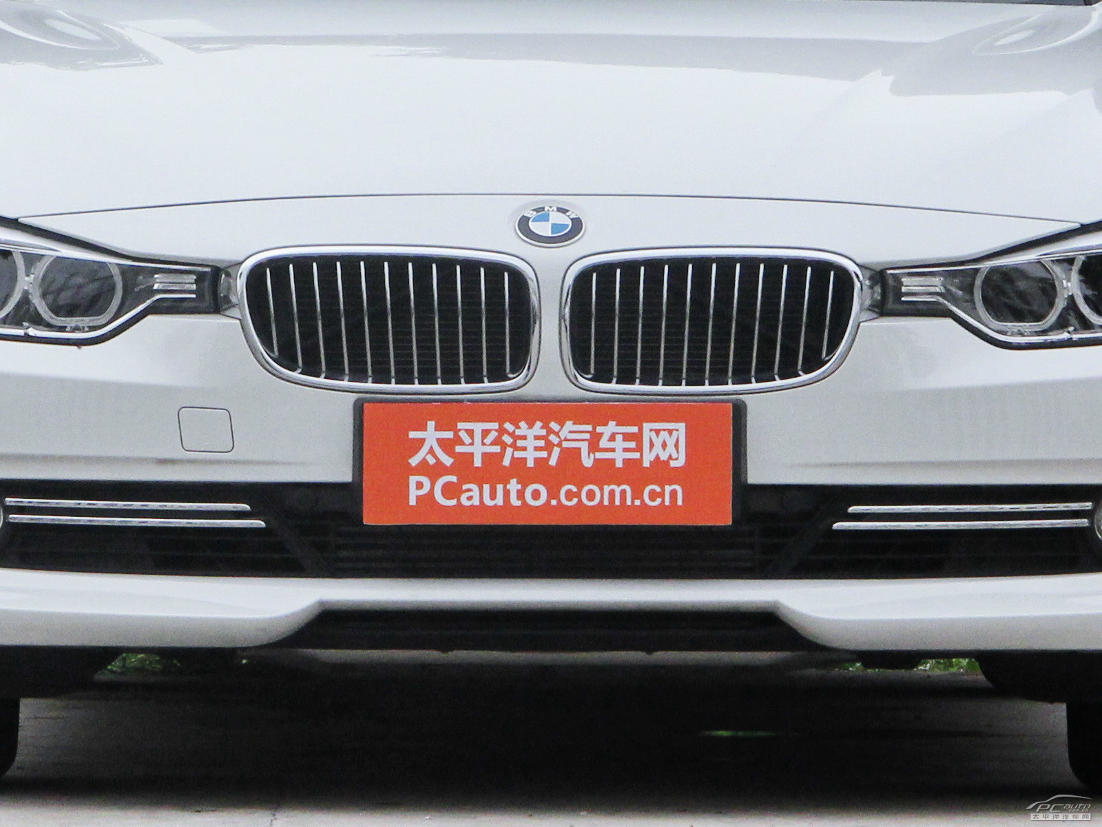 寶馬3系外觀高清大圖