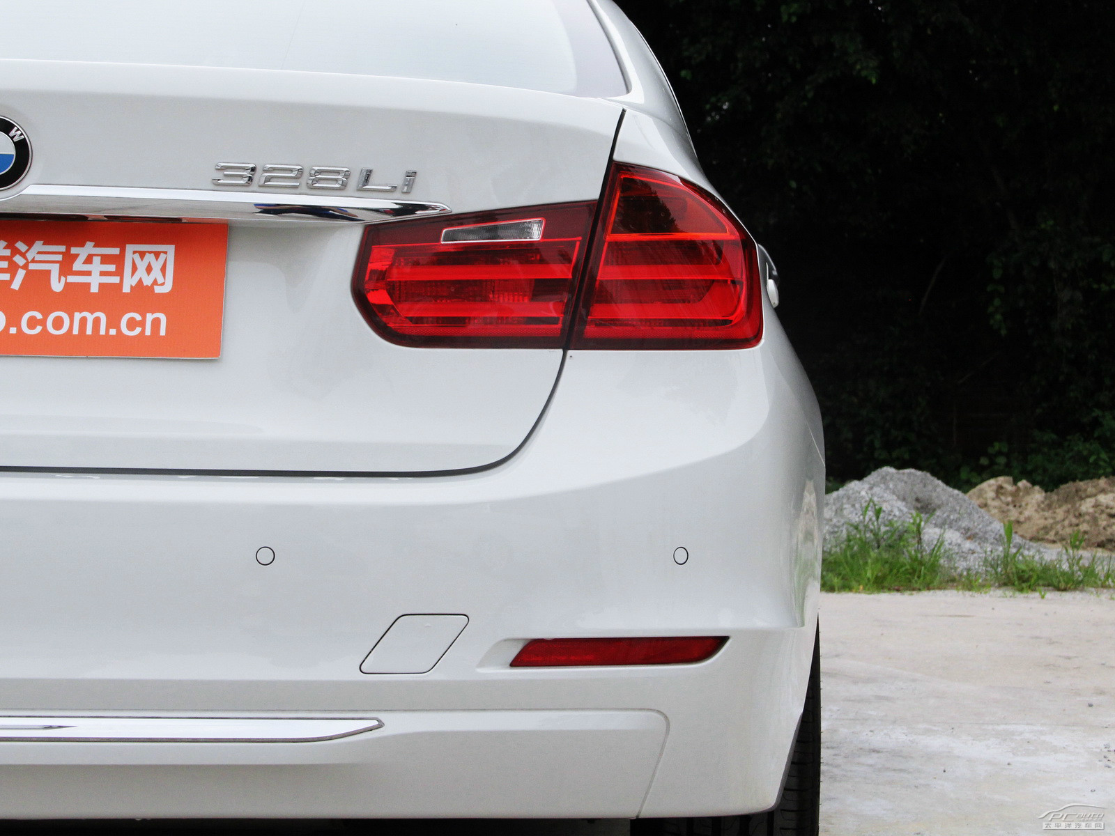 寶馬3系外觀高清大圖