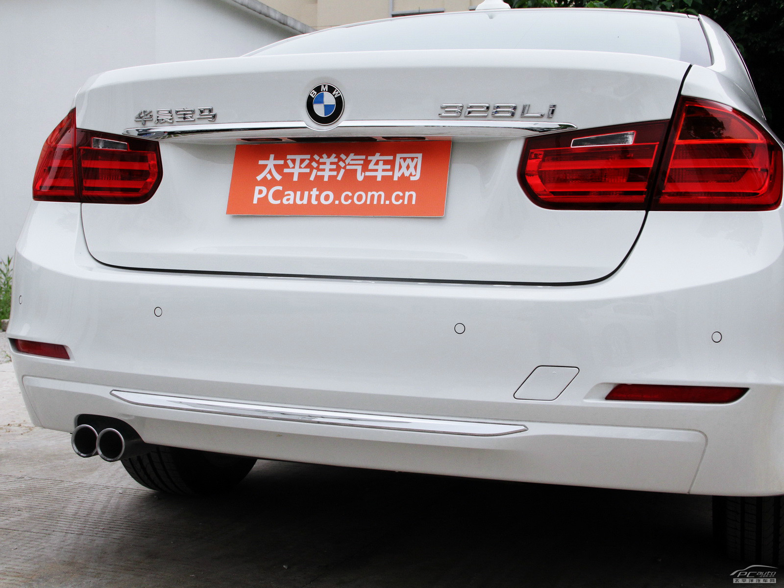 寶馬3系外觀高清大圖