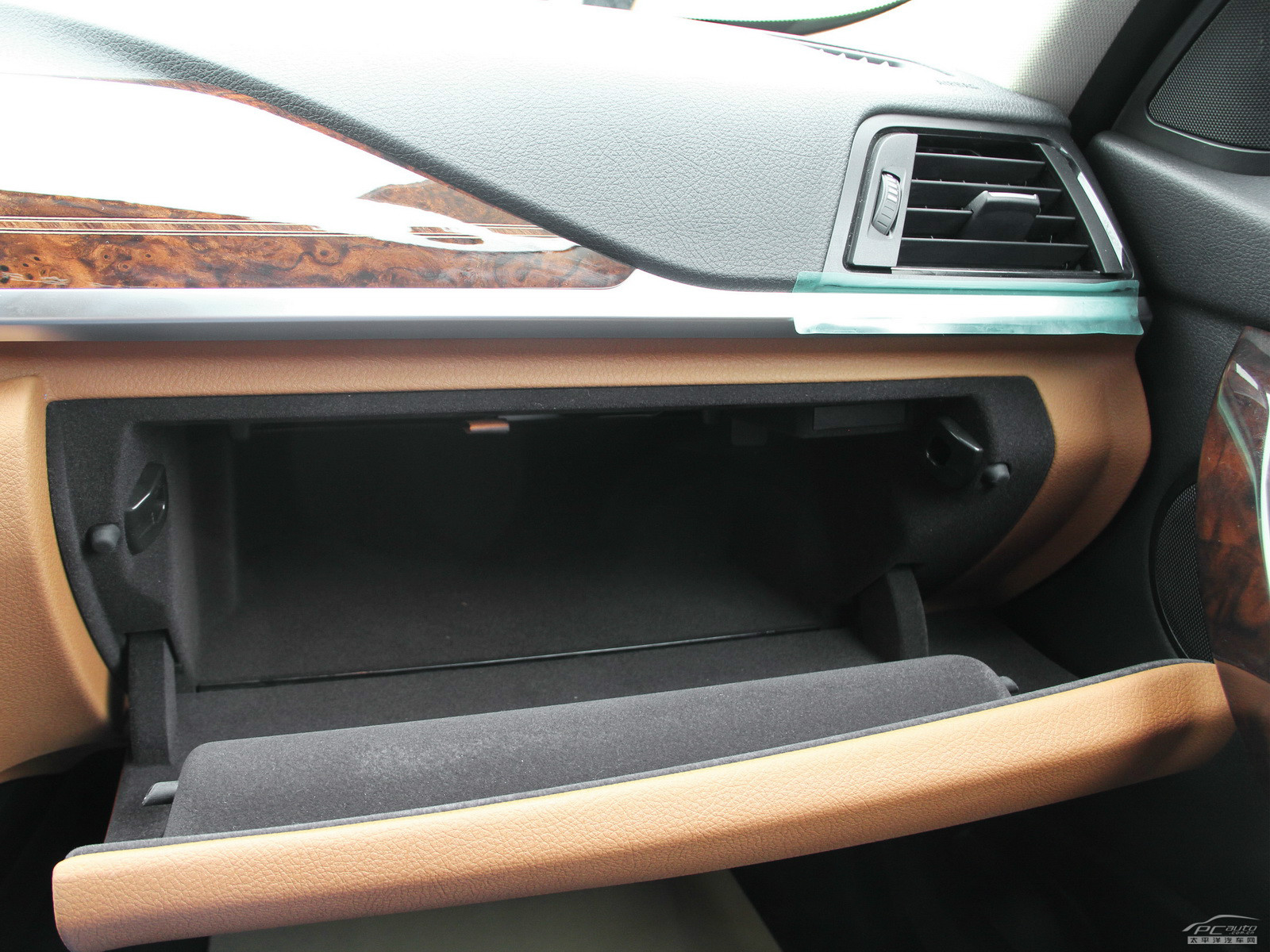 寶馬3系空間高清大圖