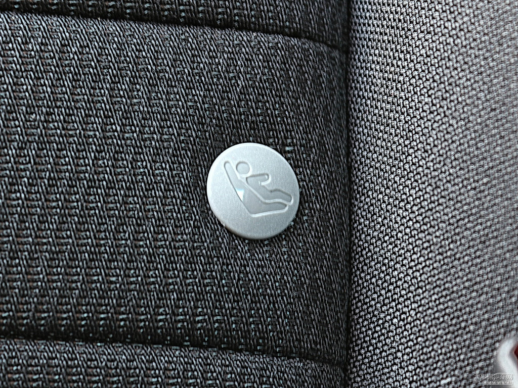 圣峰白MG6座椅內(nèi)飾圖片