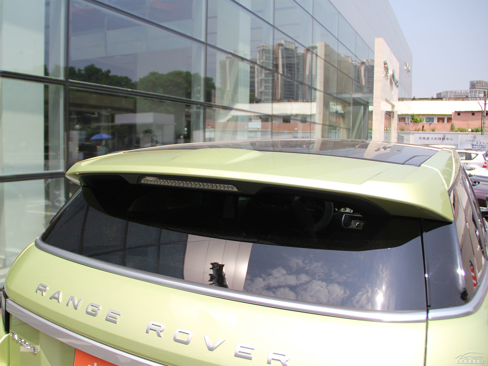 攬勝極光(進(jìn)口)外觀高清大圖