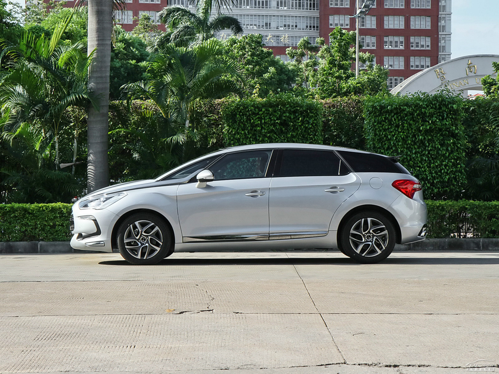 DS 5(進(jìn)口)外觀高清大圖