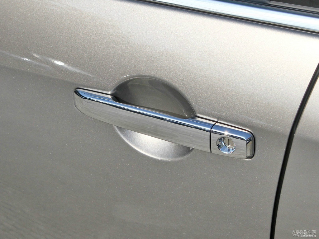 鈦古金軒逸車身外觀圖片