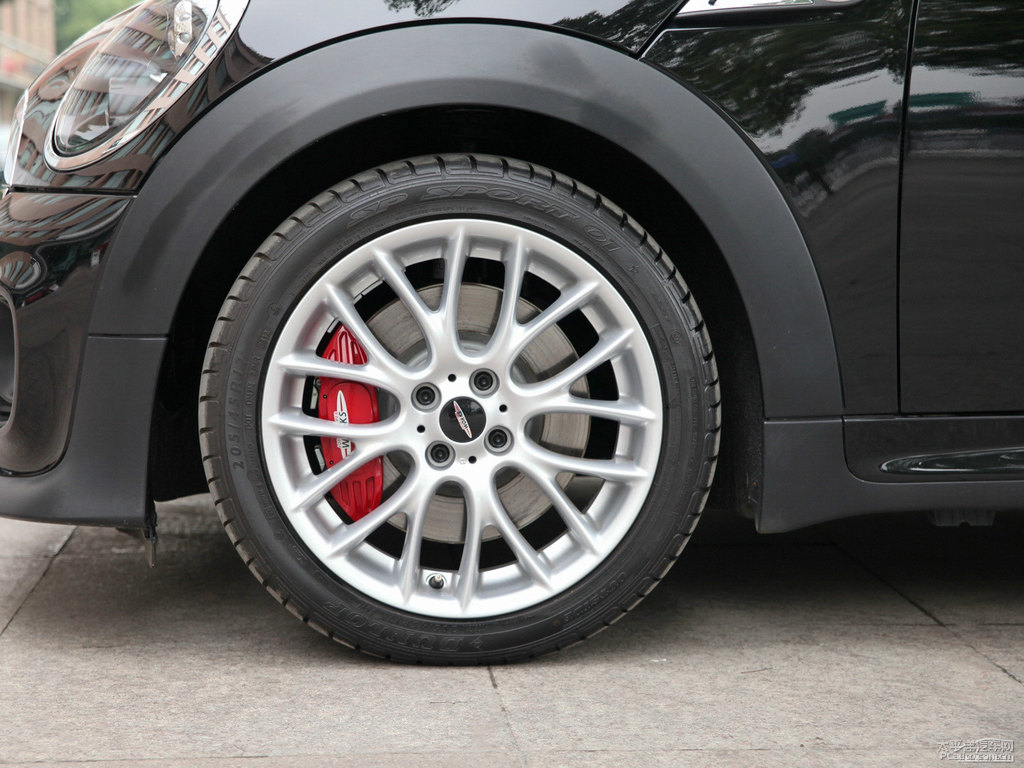 ҹMINI JCW CLUBMAN܇^DƬ