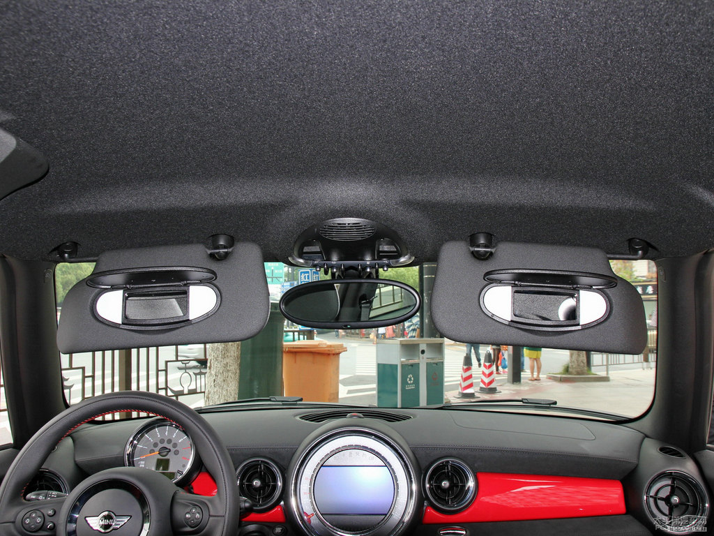 ҹMINI JCW CLUBMAN܇(ni)DƬ