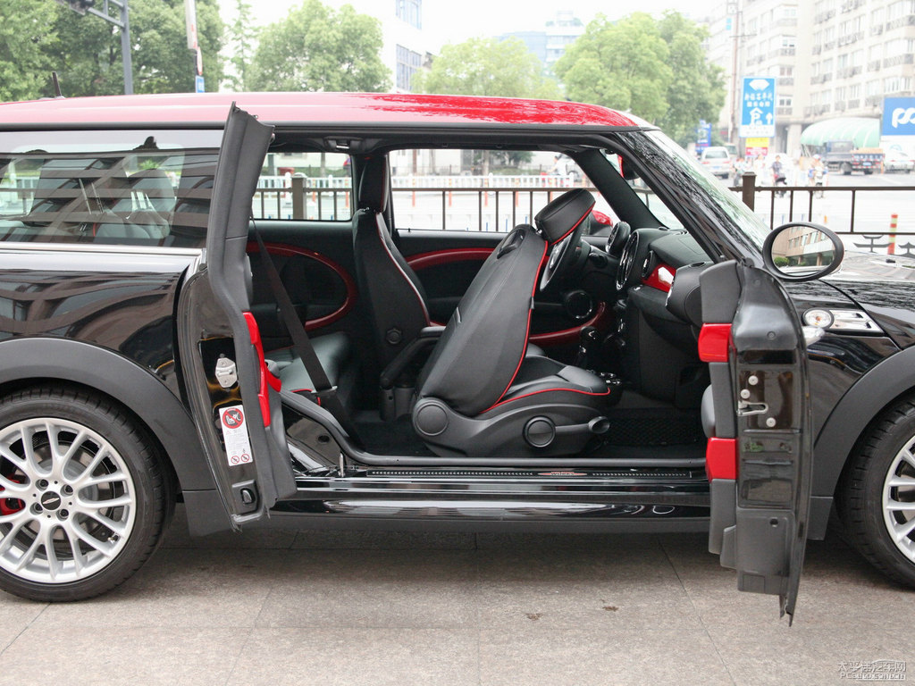 ҹMINI JCW CLUBMAN{˿ggDƬ