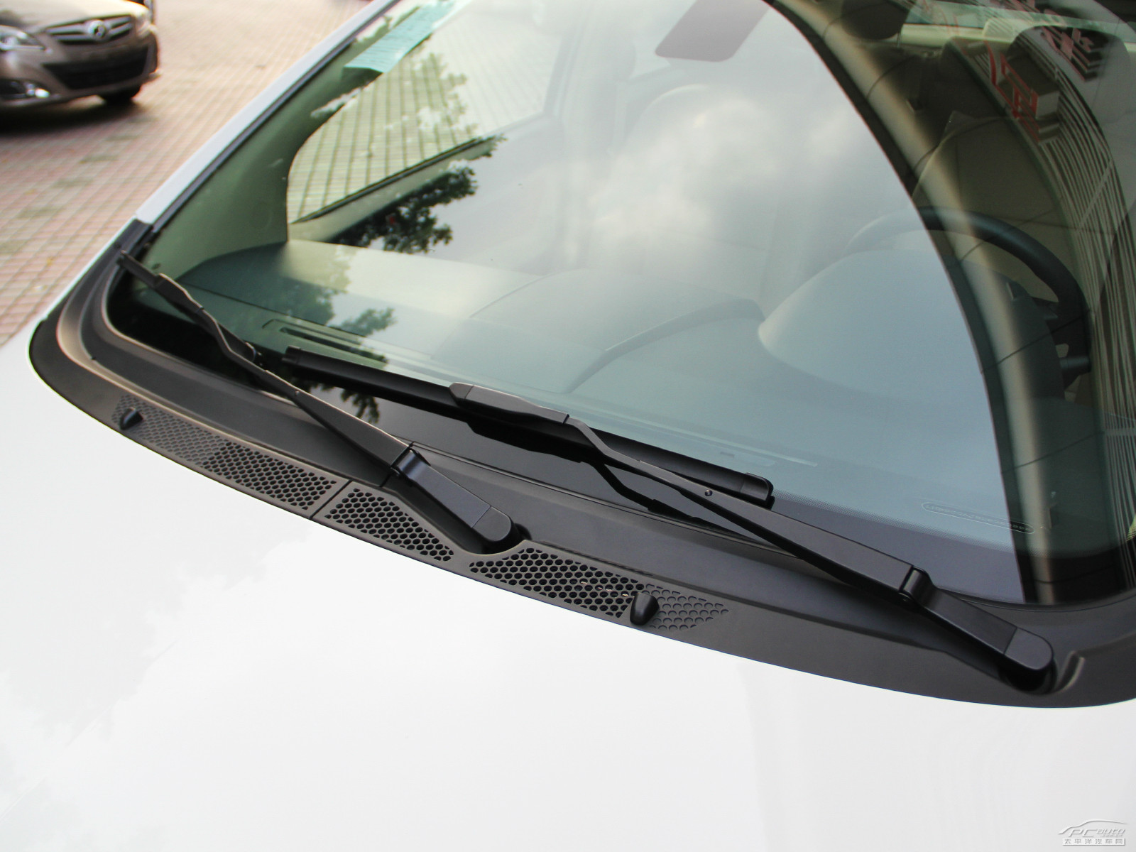 北京汽車(chē)E系列外觀高清大圖