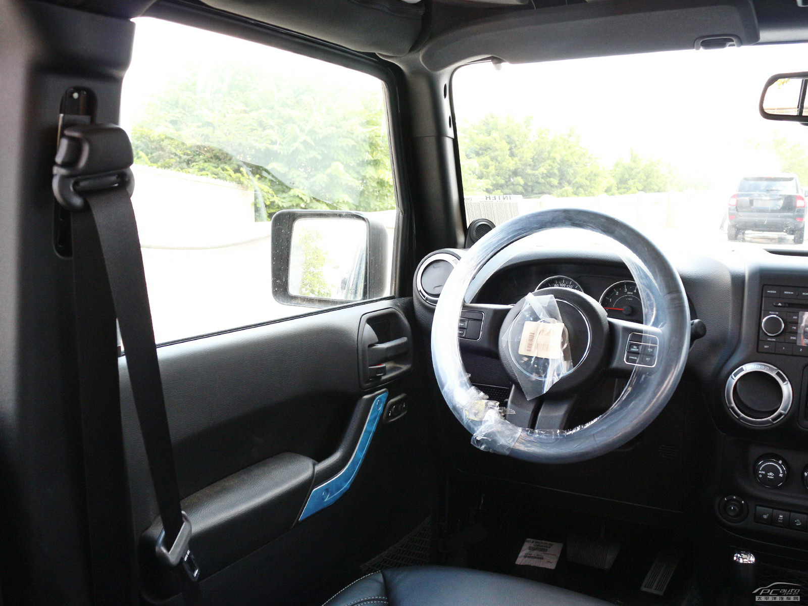 牧馬人內(nèi)飾高清大圖