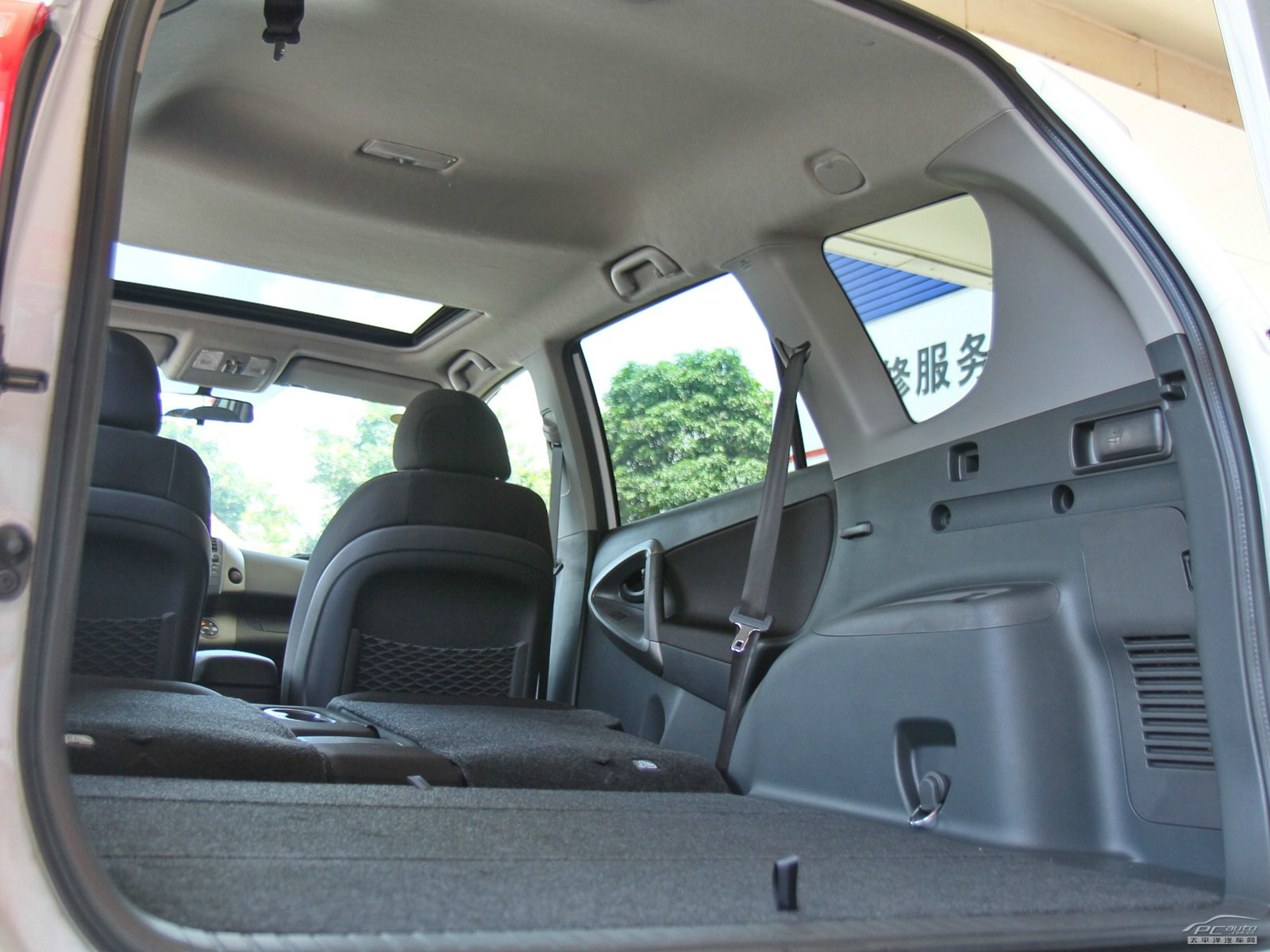 RAV4榮放空間高清大圖