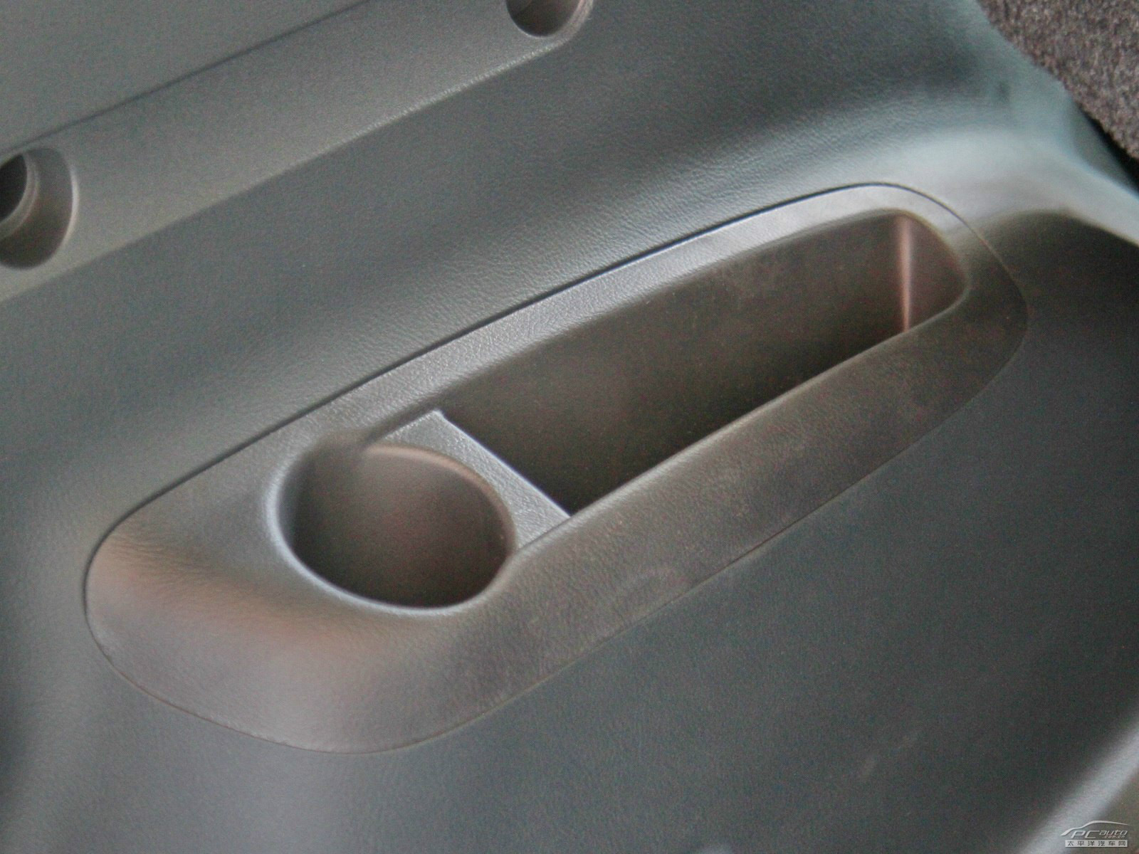 RAV4榮放空間高清大圖