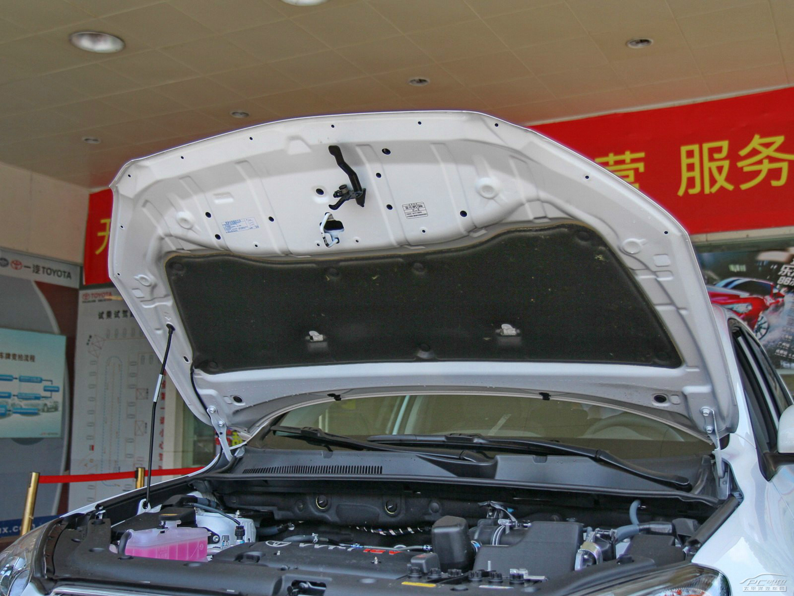 RAV4榮放細節(jié)高清大圖